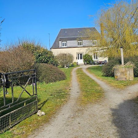 Au Petit Paradis Sainte-Gauburge-Sainte-Colombe Zewnętrze zdjęcie