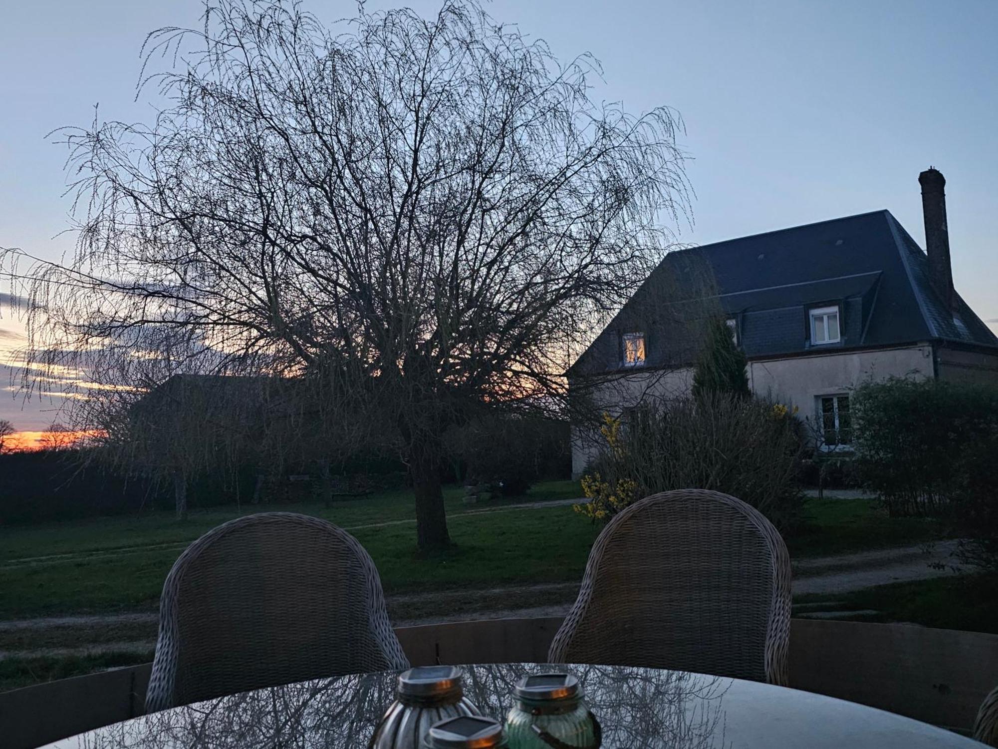 Au Petit Paradis Sainte-Gauburge-Sainte-Colombe Zewnętrze zdjęcie